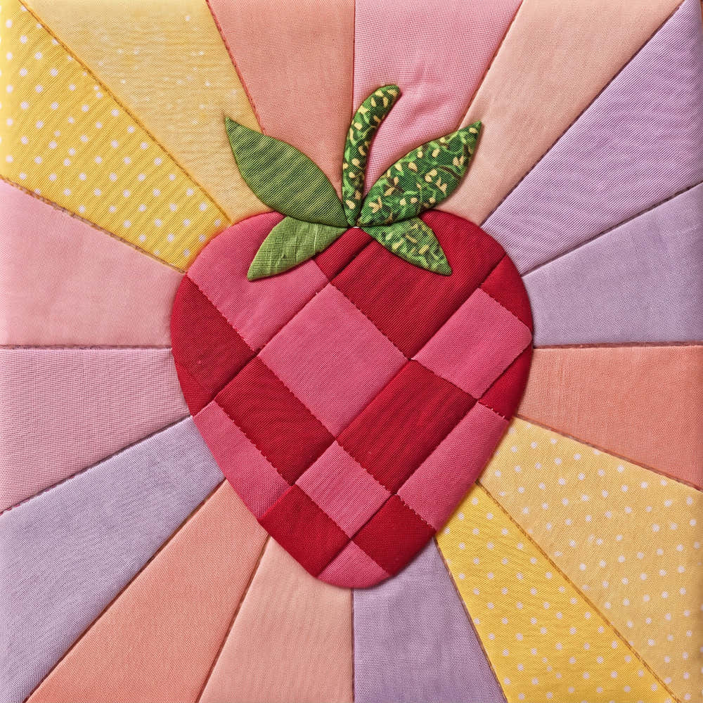 Patchwork Strawberry – No-Sew Fabric Art Kit