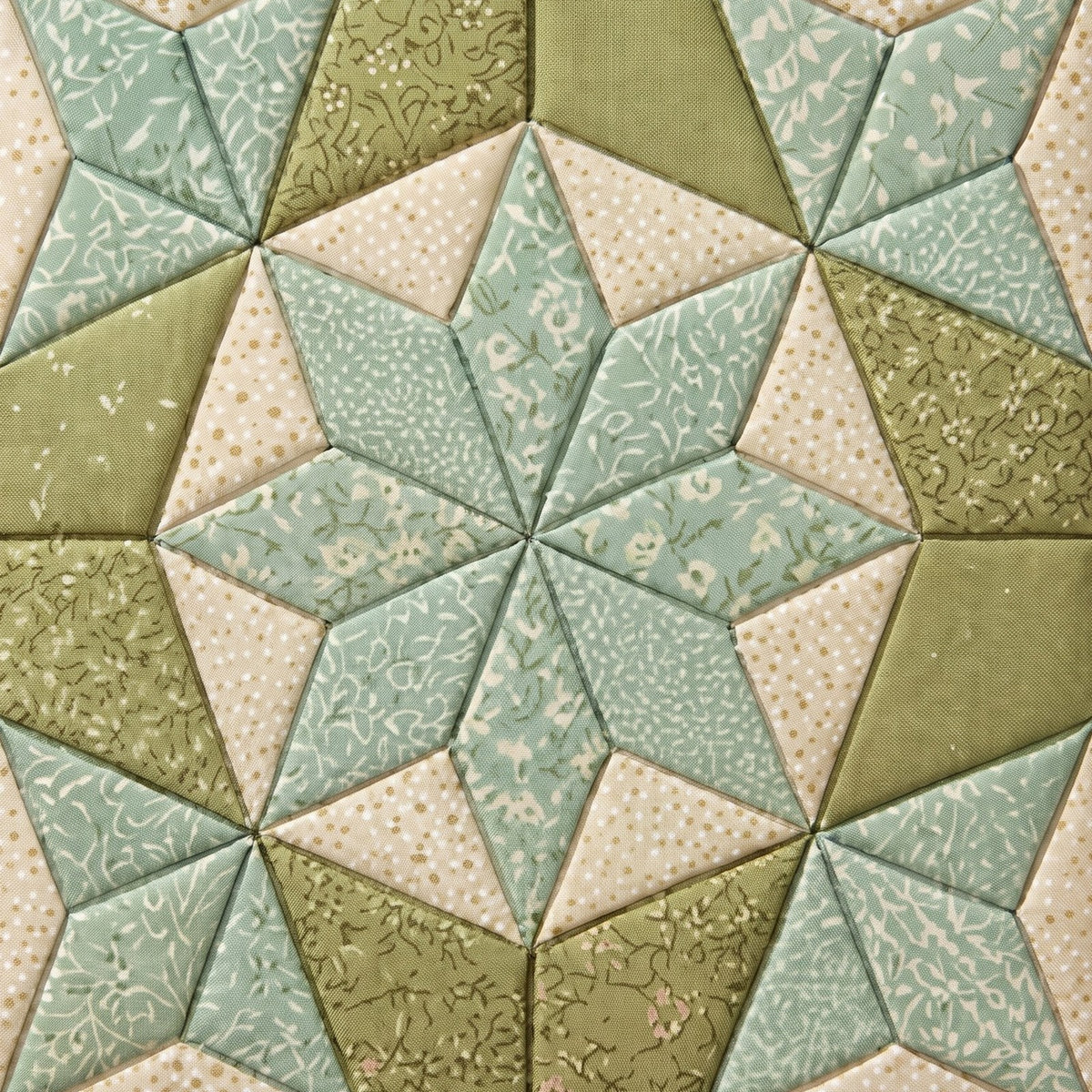 Sage Star Quilt – No-Sew Fabric Art Kit